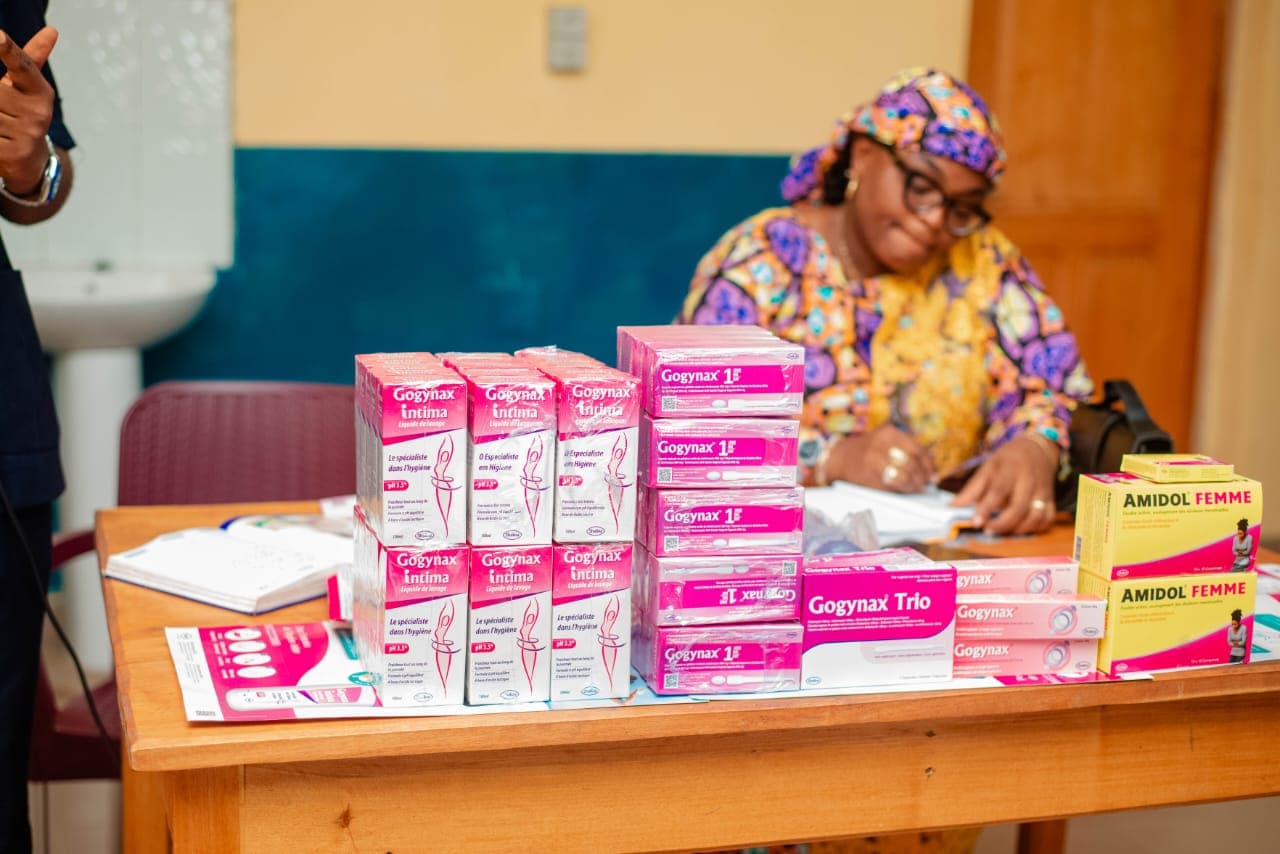 Sensibilisation sur la sante intime des femmes avec participantes et supports Gogynax.