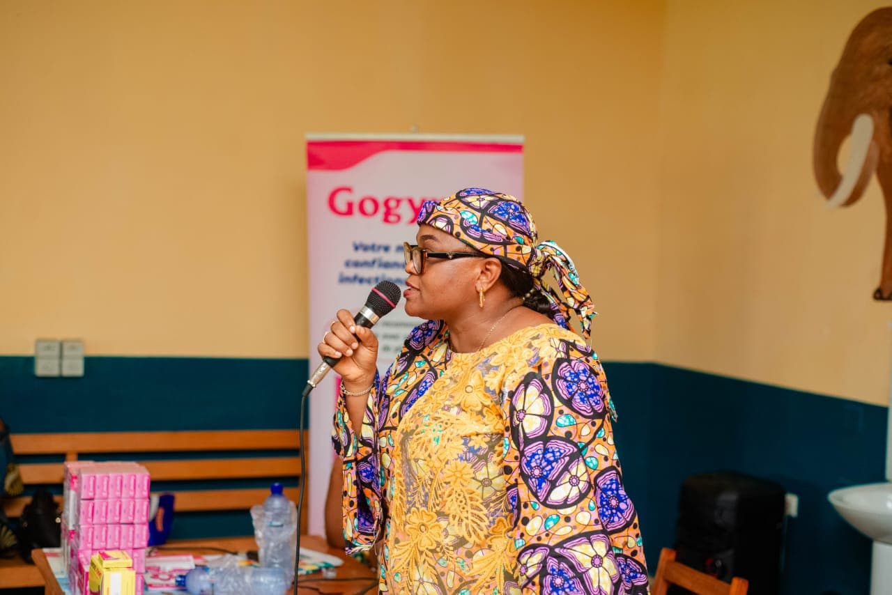 Sensibilisation sur la sante intime des femmes avec participantes et supports Gogynax.