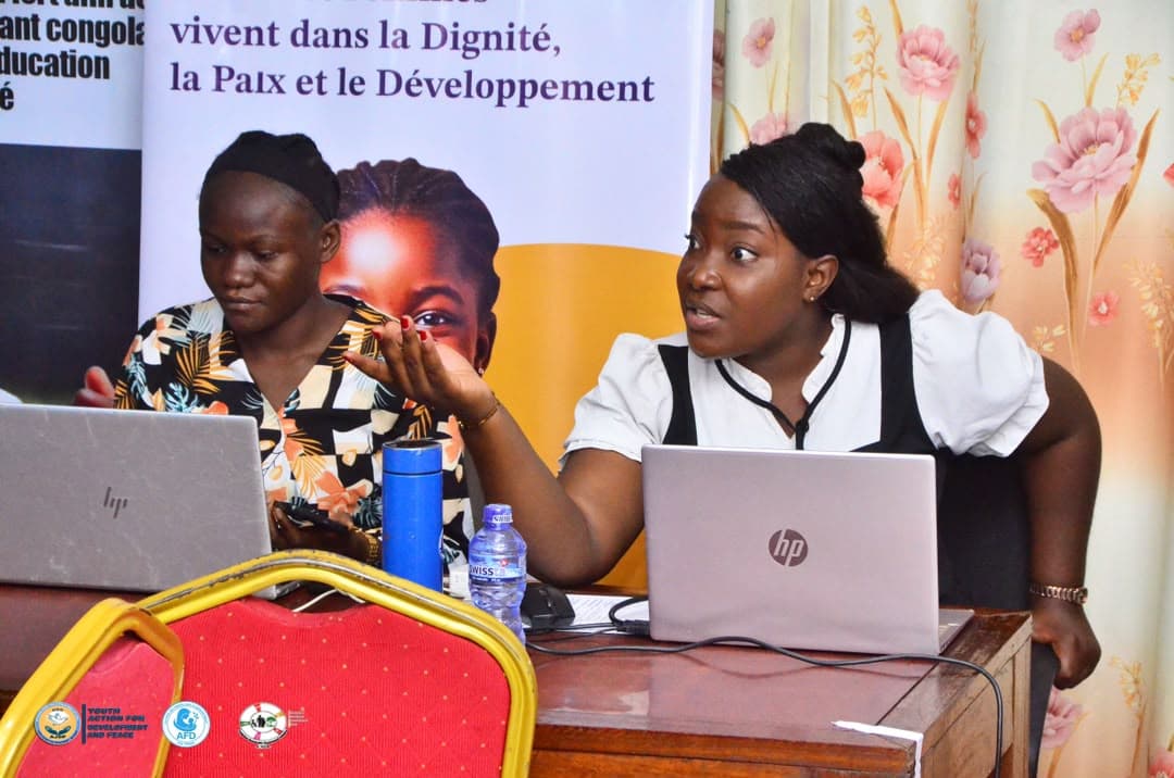 Formation des enqueteurs sur le formulaire CAP a Kinshasa.